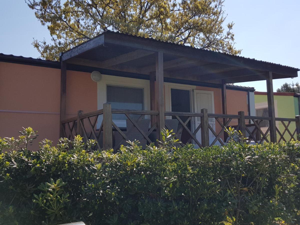 Naturist Mobile Homes Eden In Fkk Ulika Poreč Exteriör bild