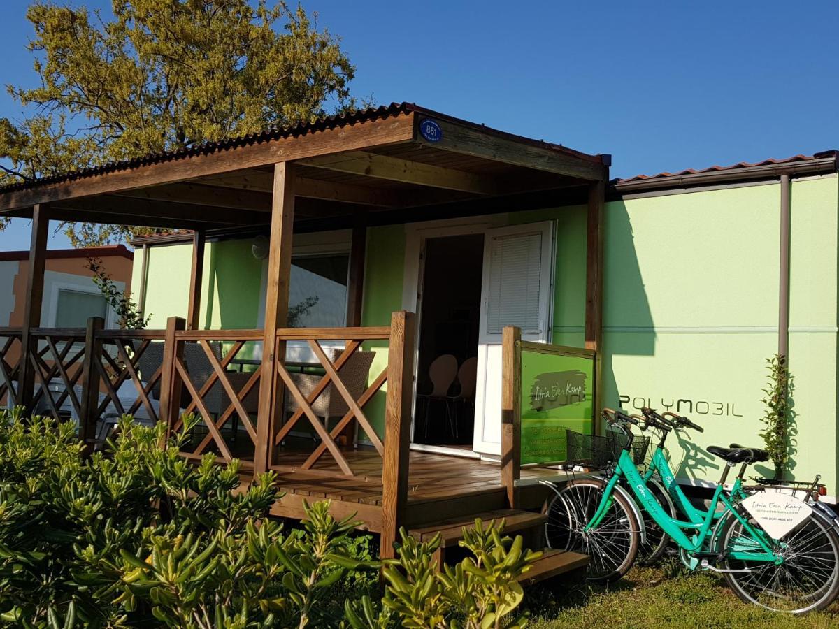 Naturist Mobile Homes Eden In Fkk Ulika Poreč Exteriör bild